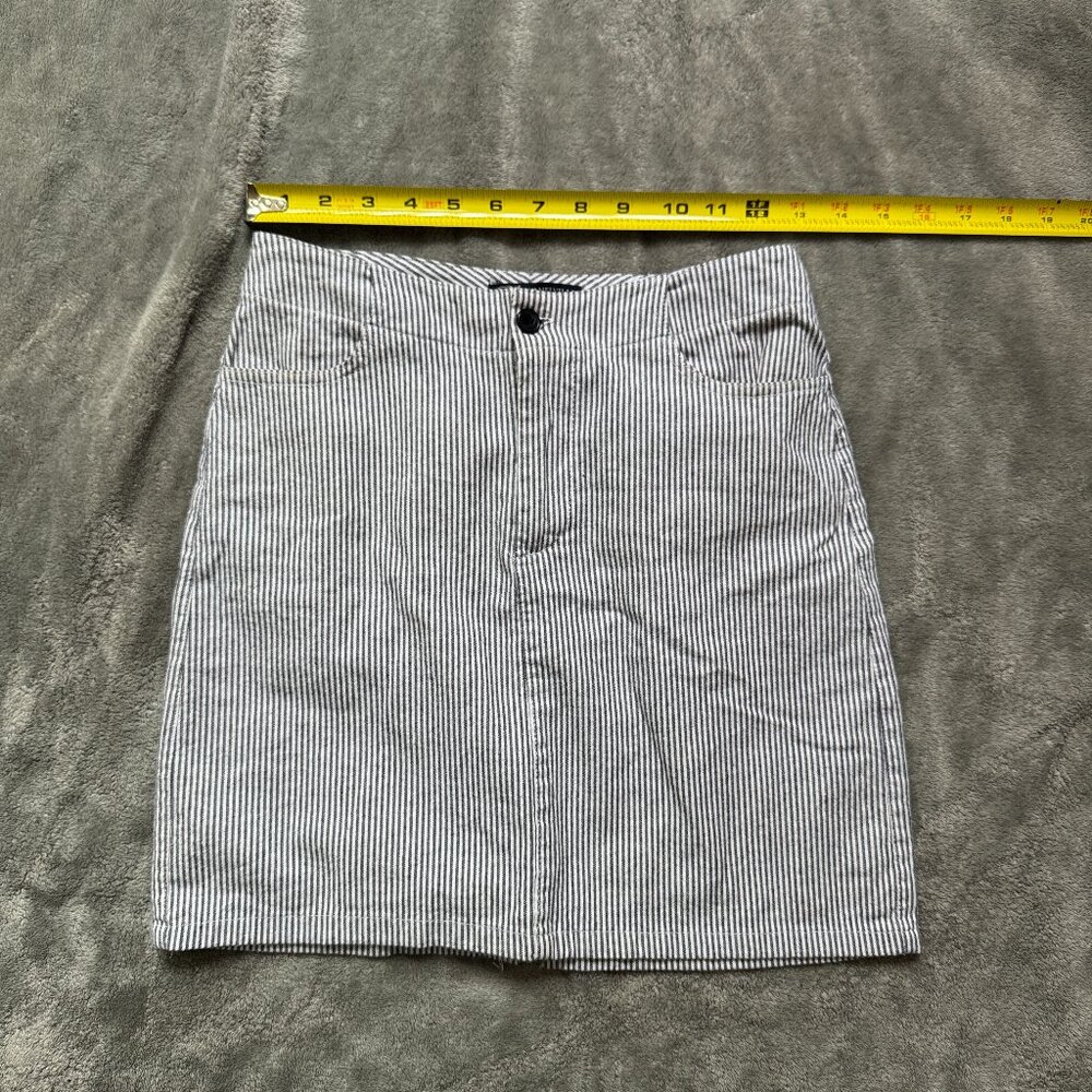 Brandy Melville One Size Navy White Striped Casual Mini Skirt With Pockets